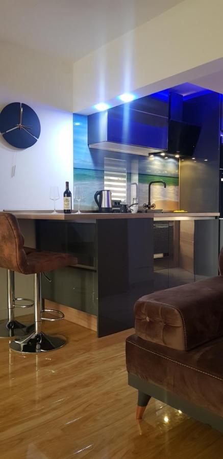 Centar 5 Star Appartement Kraljevo Buitenkant foto