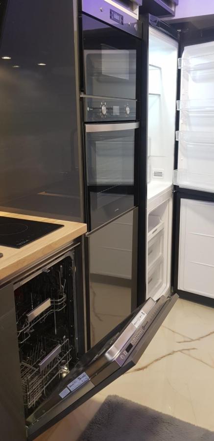 Centar 5 Star Appartement Kraljevo Buitenkant foto
