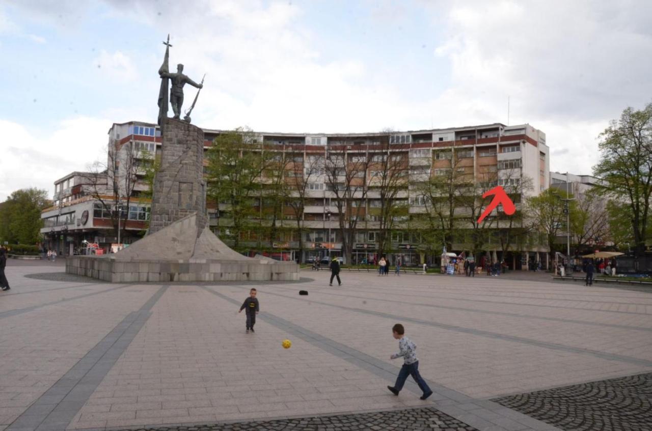 Centar 5 Star Appartement Kraljevo Buitenkant foto